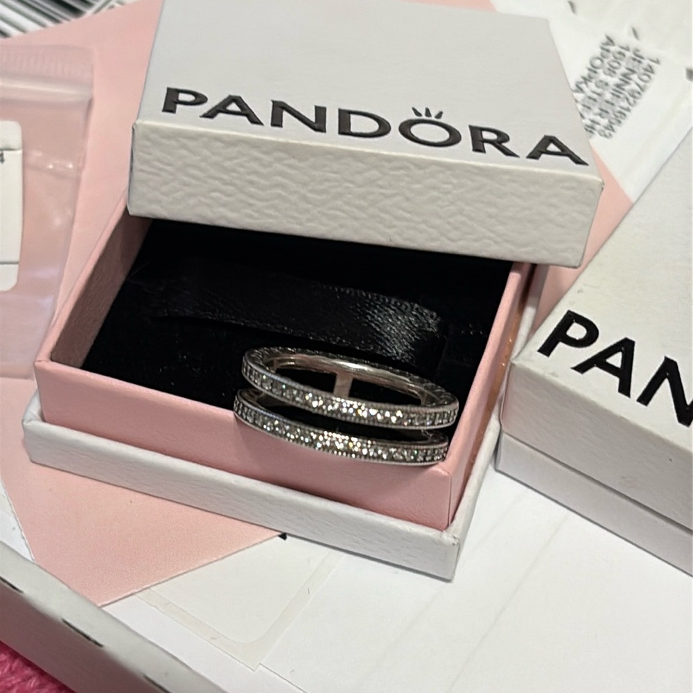 Authentic pando ring size 58 (8.5)